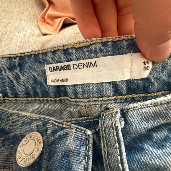 High waisted mom jean - Picture 2 of 2